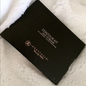 Anastasia Beverly Hill contour pallet